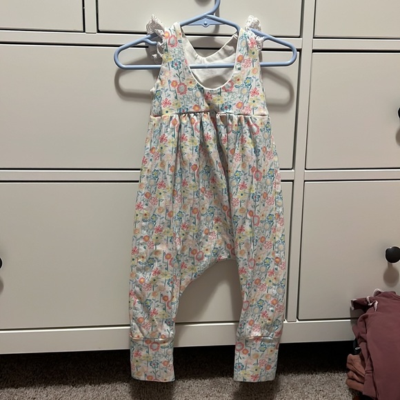 Bella’s babes romper - Picture 4 of 4